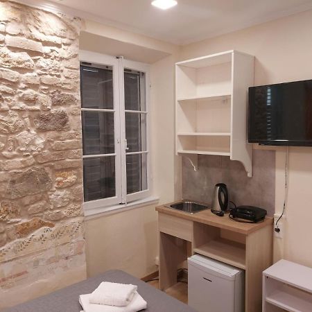 Corcyra Microflat In Old Town Apartment Corfu  Bagian luar foto