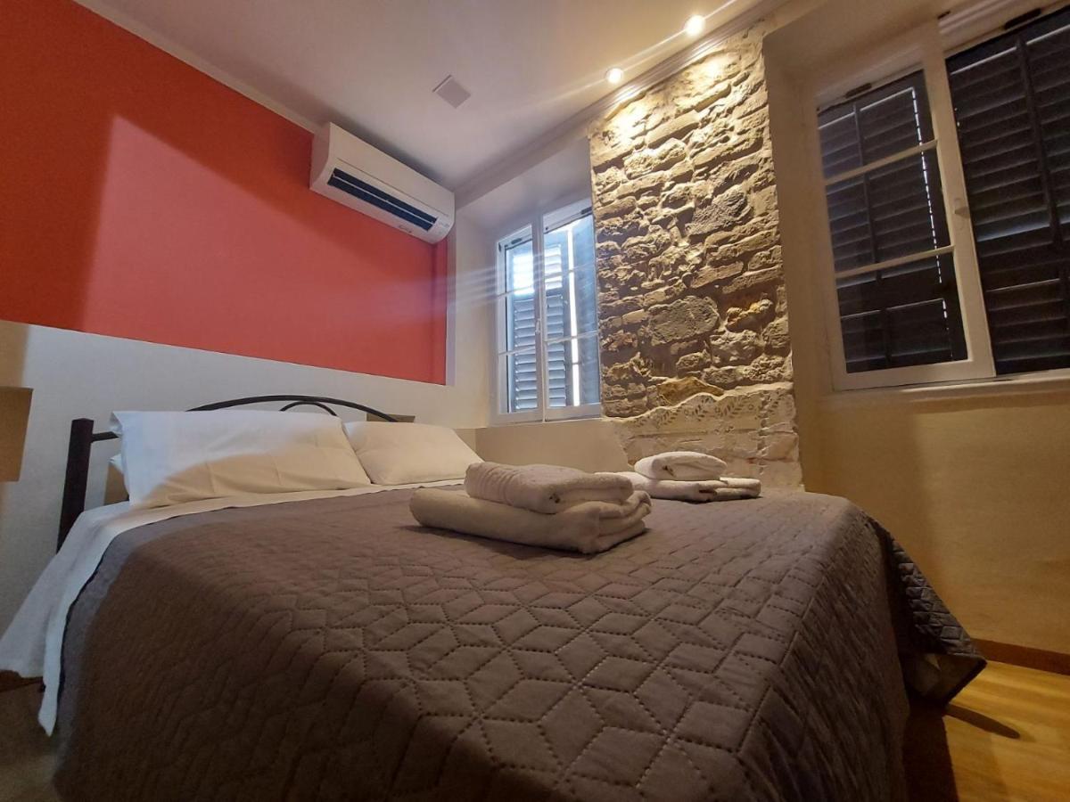 Corcyra Microflat In Old Town Apartment Corfu  Bagian luar foto